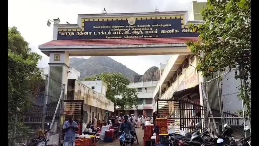 தோவாளை: விநாயகர் சதுர்த்தி: தோவாளை பூ சந்தையில் 3 மடங்கு உயர்ந்த பூக்களின் விலை!