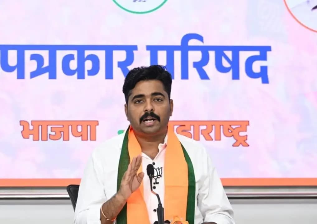 मुंबई उपनगर: नवनाथ बनांची टीका: संजय राऊत मराठवाड्यात फक्त निवडणुकीची नौटंकी करतात