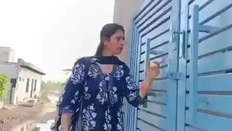 बिहार के खगड़िया के एसपी भानुप्रताप सिंह की पत्नी पूजा ने अपने पति पर गंभीर आरोप लगाए हैं।