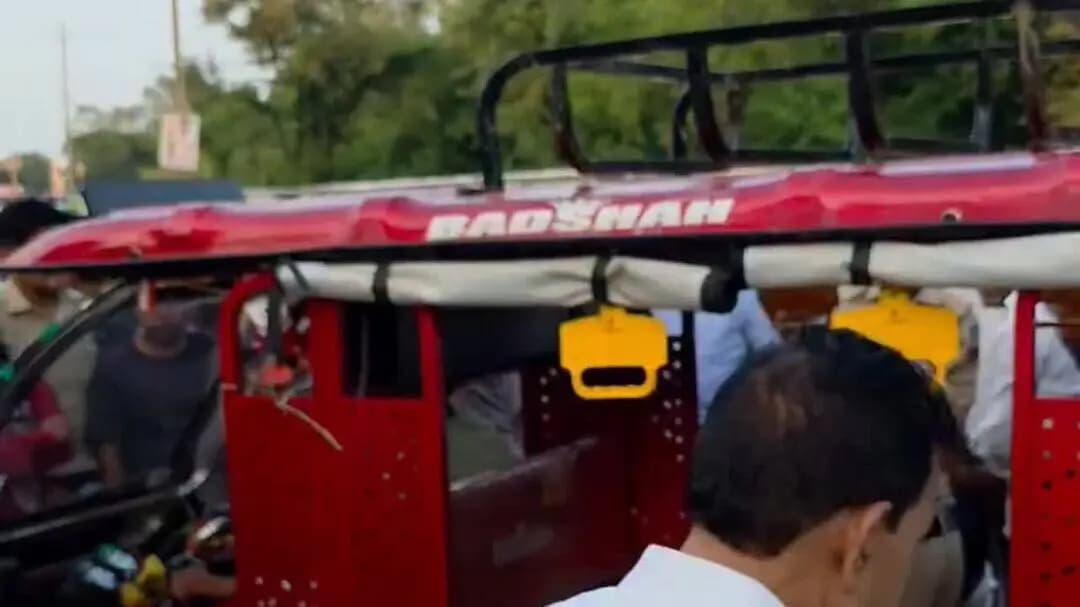 निवाड़ी: निवाड़ी PG कॉलेज के सामने भीषण सड़क हादसा, घायल युवक की इलाज के दौरान हुई मौत
