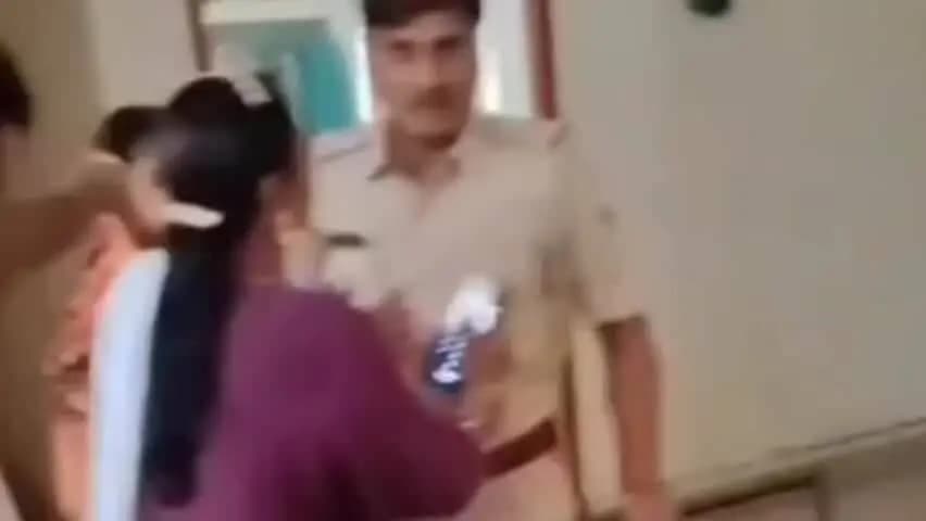 डुमरांव: डुमरांव थाने में घूस मांगने के आरोप का वीडियो वायरल, मामला घरेलू विवाद से जुड़ा
