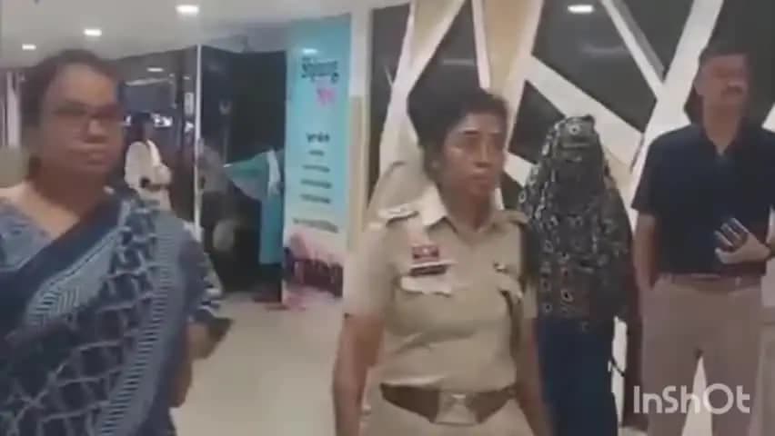 दुर्ग: भिलाई के सूर्या मॉल स्थित स्पा सेंटर पर पुलिस ने किया छापा, 8 युवतियों पर बाउंड ओवर की कार्रवाई