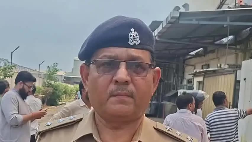 मुरादाबाद: कटघर थाना क्षेत्र में निर्यातक फैक्ट्री में लगी आग के बारे में सीएफओ डॉ राजीव पांडे ने दी जानकारी