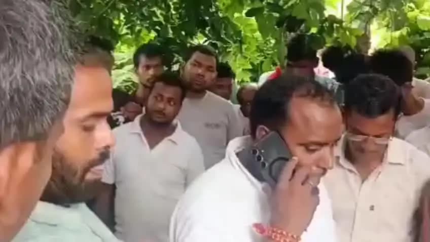 बेल्थरा रोड: कसौंडर नहर किनारे पेड़ के नीचे खड़े लोगों पर गिरी आकाशीय बिजली, दो की मौत और दो गंभीर घायल