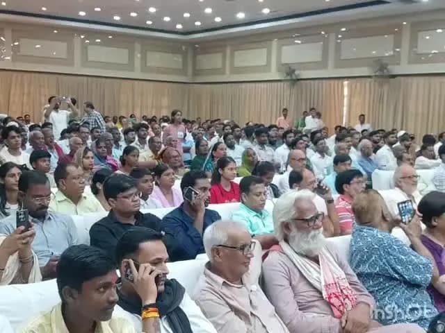 गोरखपुर: AISA की राष्ट्रीय अध्यक्ष ने सरकार पर किया हमला, कहा- शिक्षा के निजीकरण और पेपर लीक पर सरकार की जवाबदेही तय हो