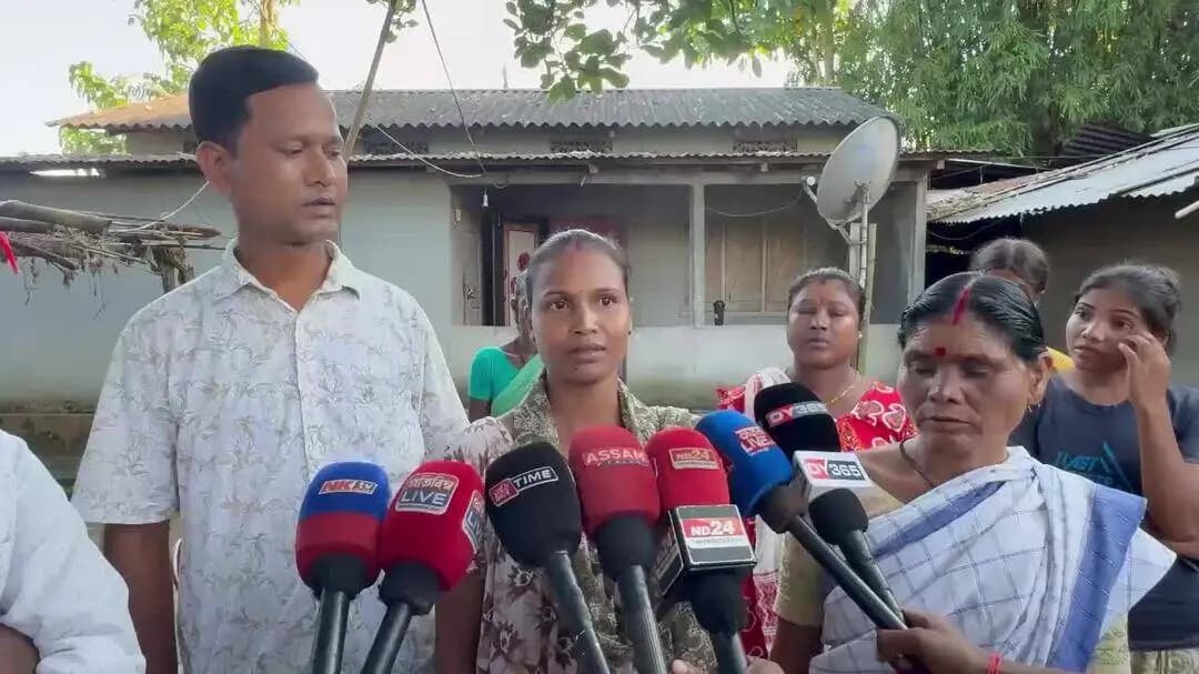 বিলাসীপাৰা ভাগ: বিলাসীপাৰাত 4বছৰীয়া নাবালিকাক ধৰ্ষণ কৰি হত্যা কৰা অভিযুক্তক উৎপল ৰায়ক মৃত্যুদণ্ডৰ ৰায় ভুক্তভোগী পৰিয়ালৰ প্ৰতিক্ৰিয়া