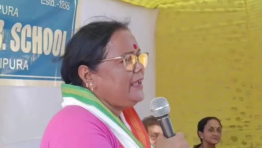 বিশালগড়: বাল্যবিবাহ রোধ করতে রাজ্য মহিলা কমিশনের রায়েরমুড়া এস বি স্কুলে বার্তা