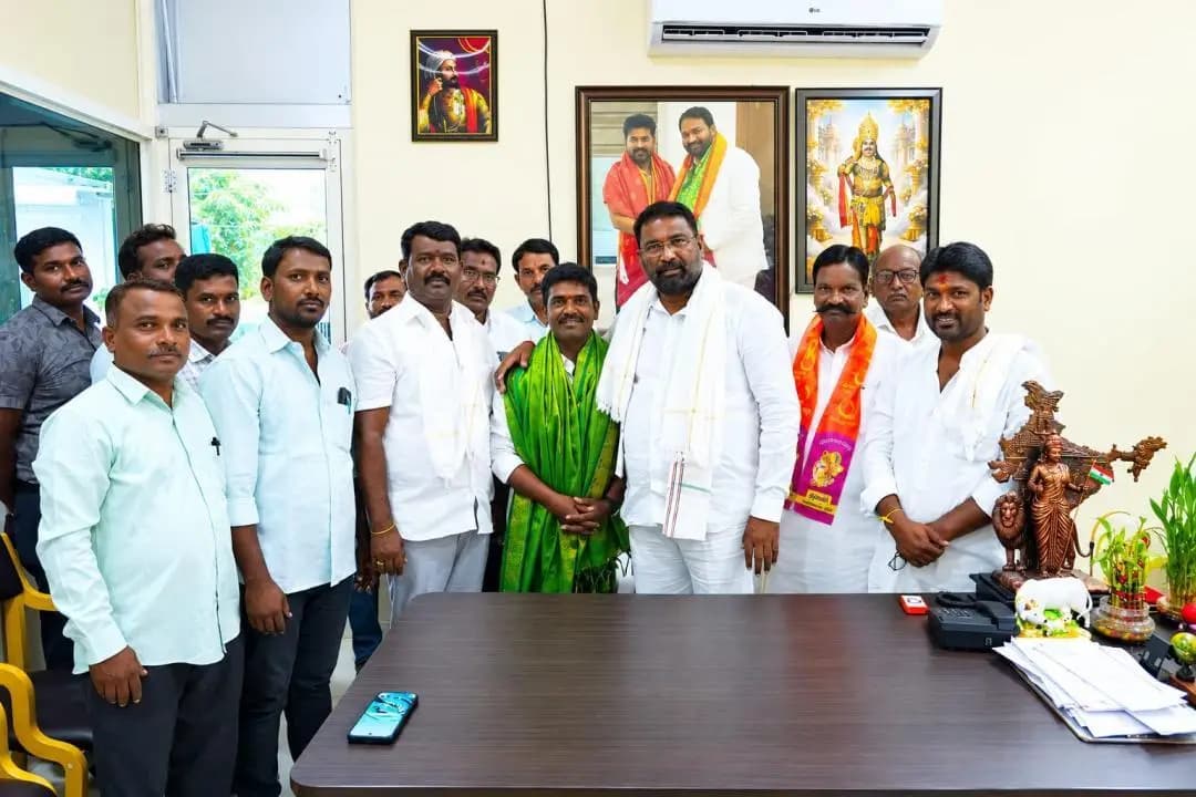 నారాయణపేట్: జర్నలిస్ట్ పృథ్వీకి జన్మదిన శుభాకాంక్షలు తెలిపిన మంత్రి వాకిటి శ్రీహరి