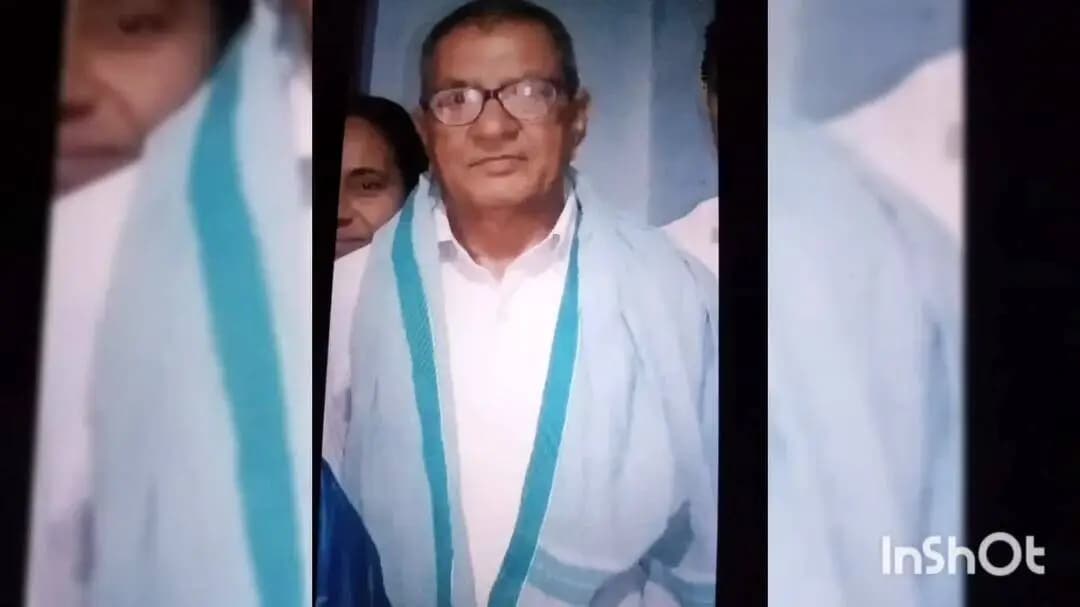 बलिया: बिस्तर में लिपटे सांप ने वृद्ध को डंसा, इलाज के दौरान हुई मौत