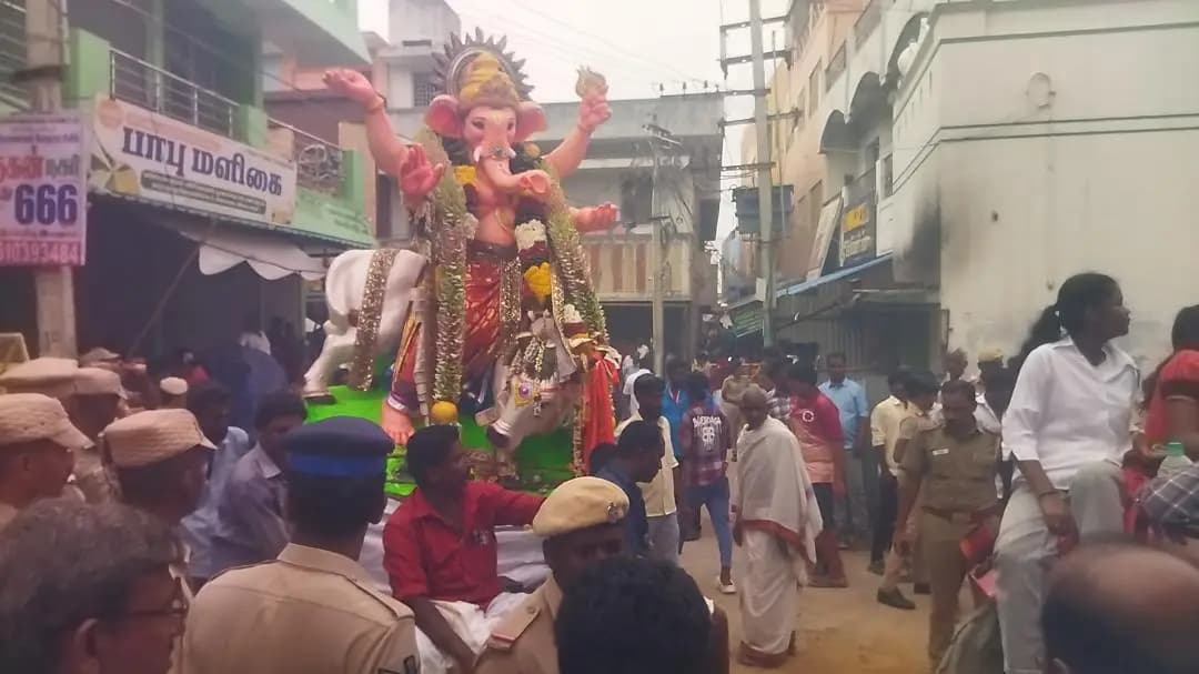 செங்கம்: செங்கத்தில் கோலாகலமாக நடைபெற்ற விநாயகர் சதுர்த்தி ஊர்வலம்