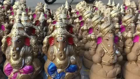 பண்ருட்டி: பண்ருட்டியில் விநாயகர் சிலைகள் விறுவிறுப்பாக விற்பனை ஆகின