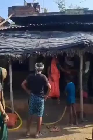 सीतापुर: मिश्रिख में घर में आग लगने से मां-बेटे की हुई मौत, दोनों के शवों का एक ही चिता पर किया गया अंतिम संस्कार