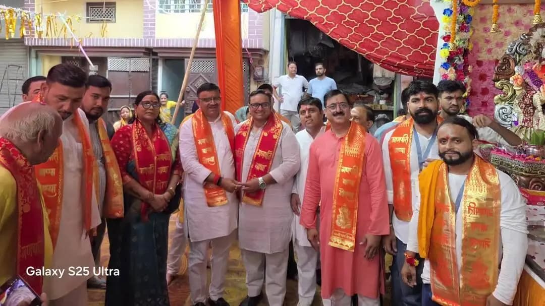 हसनपुर: हसनपुर में गणेश चतुर्थी शोभायात्रा का शुभारंभ करते हुए चन्द्रपाल खड़गवंशी हसनपुर विधानसभा 42
@cpkhadagvanshi