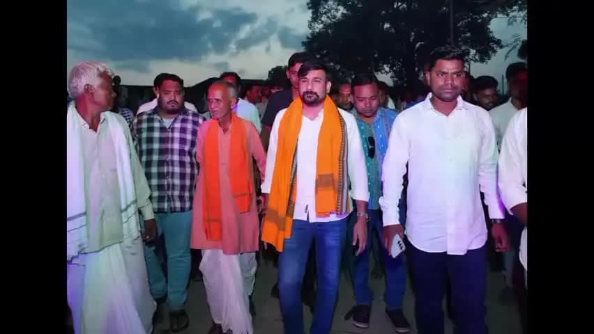 ସୋହେଲା: ଗ୍ରୀଞ୍ଜାଲ ଗ୍ରାମରେ ଆଜି ଶ୍ରୀ ଗଣେଶ ପୂଜା ରେ ଯୋଗଦେଇ ପ୍ରଭୃଙ୍କ ଦର୍ଶନ କଲେ ଭଟଲି ବିଧାୟକ ଶ୍ରୀଯୁକ୍ତ ଇରାଶିଷ ଆଚାର୍ଯ୍ୟ