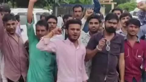 राजगढ़: राजगढ़ जिले के खिलचीपुर क्षेत्र में दूध विक्रेताओं ने मंगलवार से हड़ताल का ऐलान किया है