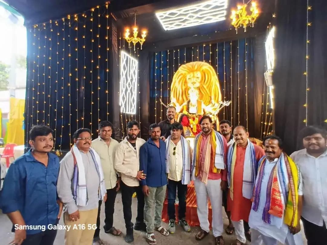 କଟକ ପୌରାଞ୍ଚଳ: କଟକ ରେ ବିଜେପି ନେତାଙ୍କ ସହ ପୂଜା ମଣ୍ଡପ ବୁଲିବା ନେଇ ଗୁରୁତ୍ୱପୂର୍ଣ୍ଣ ଆଲୋଚନା