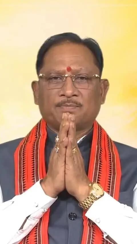 हमारे देश के यशस्वी प्रधानमंत्री श्री नरेन्द्र मोदी ने अपने सार्वजनिक जीवन के 25 वर्ष राष्ट्र और जनसेवा को समर्पित किए हैं।
17 सितंबर को प्रधानमंत्री जी का जन्मदिवस है। इस विशेष अवसर पर मेरी आप सभी से अपील है कि 17 सितंबर की संध्या अपने घर में ‘आशीर्वाद का दीया’ जरूर जलाएं।
आइए, इस दीप के माध्यम से प्रधानमंत्री जी के प्रति अपना स्नेह, आशीर्वाद और शुभकामनाएं प्रकट करें।
- श्री विष्णु देव साय, मुख्यमंत्री, छत्तीसगढ़
#AshirwadKaDiya #NarendraModi #PMModi #SevaSankalp #SevaSankalpAbhiyan SevaKe25Varsh Chhattisgarh Sushasansarkar ViksitBharat ViksitChhattisgarh