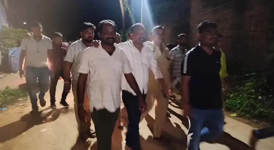 ରାୟଗଡା: ପଦ୍ମପୁର ବ୍ଲକର ଖିଲାପଦର ଗ୍ରାମରେ ୧୩ ଗୋଟି ସୋଲାର ଲାଇଟ୍ର ଶୁଭ ଉଦ୍ଘାଟନ କଲେ ବିଧାୟକ ସତ୍ୟଜିତ ଗମାଙ୍ଗ