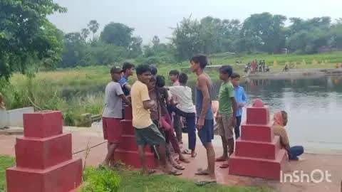 मढ़ौरा: देवबहुआरा स्थित नदी में पैर फिसलने से एक व्यक्ति डूबा, एसडीआरएफ की टीम मौके पर पहुंची