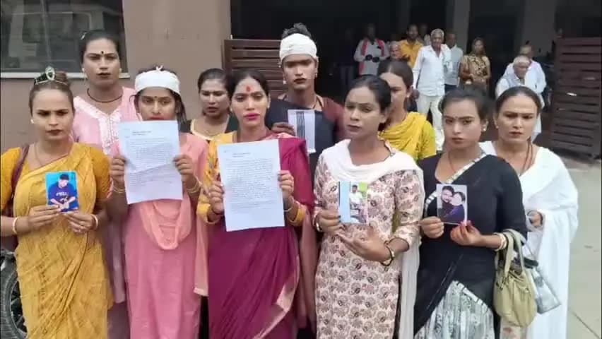 आज़मगढ़: बधाई मांगने गए किन्नरों पर हुआ जानलेवा हमला, 3 के फूटे सिर, कई चोटिल, डीएम को सौंपा ज्ञापन, दोषियों पर कार्रवाई की मांग