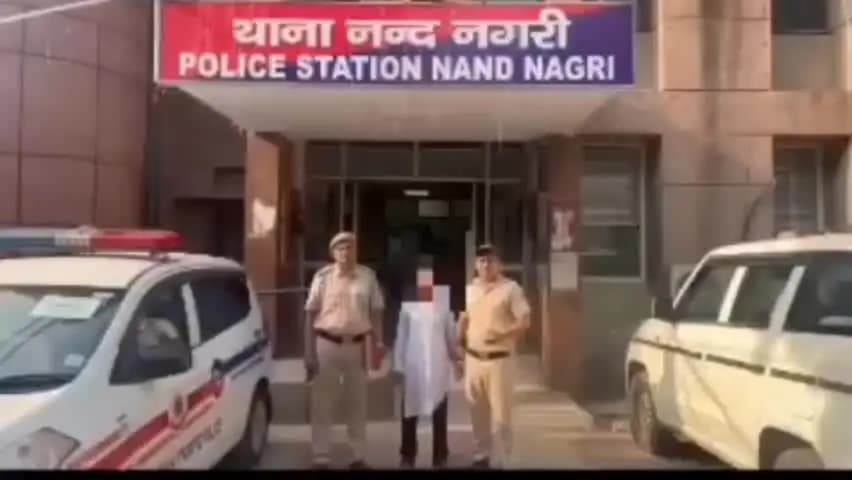 यमुना विहार: सुंदर नगरी में घरेलू विवाद के बाद पति ने पत्नी के गले पर शेविंग ब्लेड से किया हमला, गिरफ्तार
