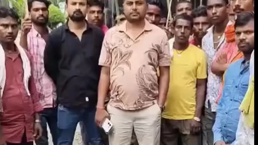 सोनबरसा: नगर पंचायत में 4.44 लाख की अवैध वसूली, फर्जी हाजिरी व बहाली के नाम पर सफाईकर्मियों ने DM से की शिकायत