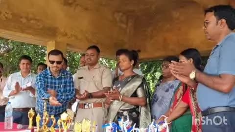 उधवा: मोहनपुर पंचायत के उधवा स्थित खड़दाग मैदान में प्रखंड स्तरीय खेलो झारखंड का शुभारंभ हुआ