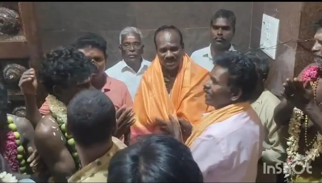 செங்கம்: செங்கம் தோக்கவாடி மாரியம்மன் கோவில் தீமிதி திருவிழா: எம்.எல்.ஏ டி.எஸ். வேலு பங்கேற்பு