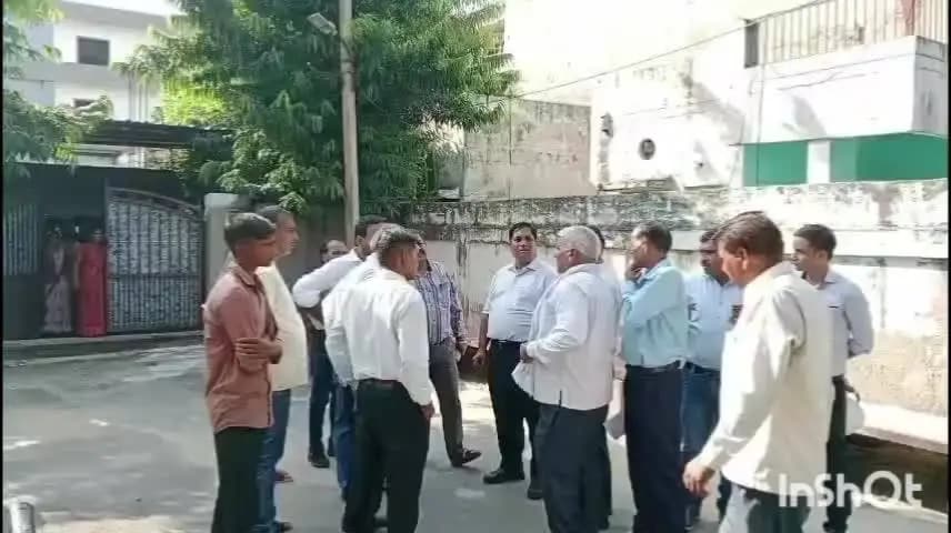 आगरा: सिकंदरा सेक्टर-2बी में आवासीय भूखंड पर चल रहा अंजनी हॉस्पिटल सील, बिना स्वीकृत मानचित्र संचालन का आरोप