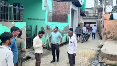 खेरागढ़: अकोला में बिजली विभाग की छापेमारी में कटिया डालकर चोरी करते 5 लोग पकड़े, केस दर्ज