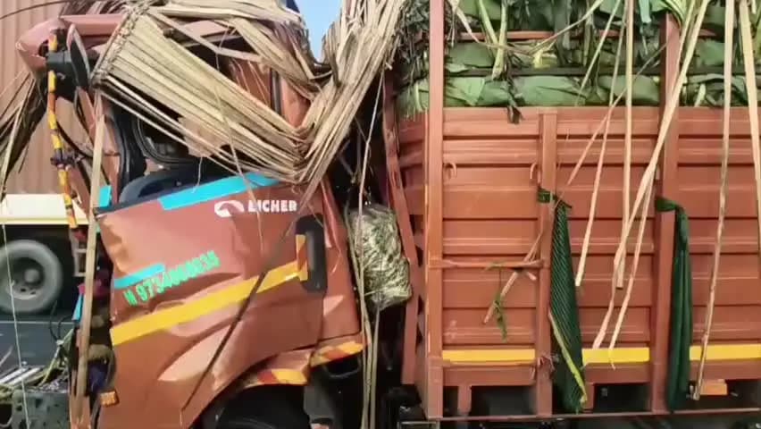 ସୋର: ସୋର ଠାରେ ଅଜଣା ଗାଡ଼ି ଧକ୍କା ରେ ପରିବା ବୋଝେଇ ଟ୍ରକ ଦୁର୍ଘଟଣା ଗ୍ରସ୍ତ,୧ ମୃତ