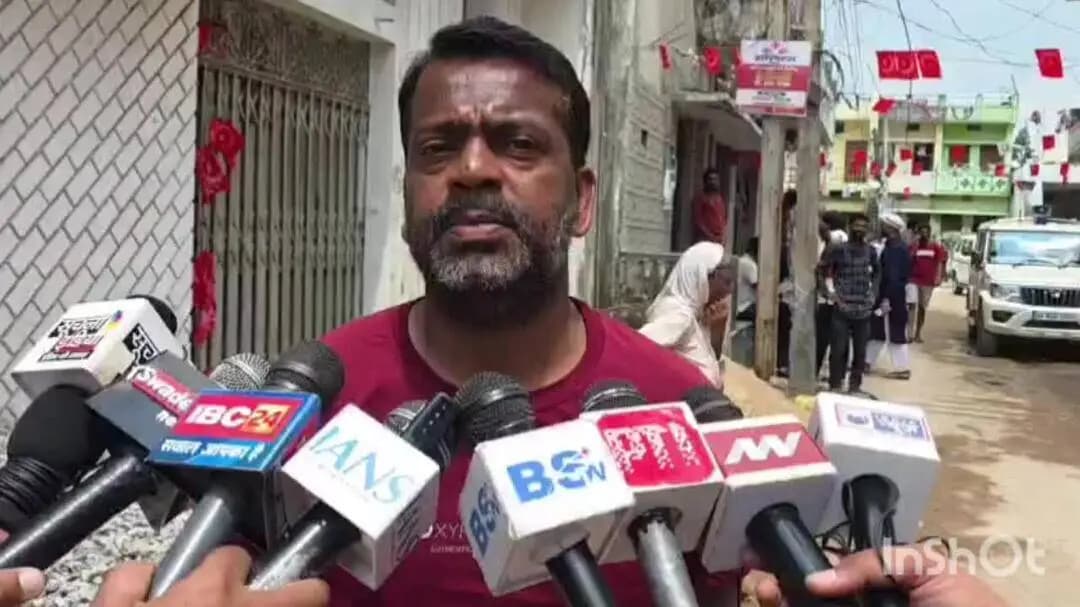 अंबिकापुर: रसुलपुर इलाके में दिनदहाड़े जानलेवा हमला, अधेड़ पर चाकू से वार कर आरोपी फरार
