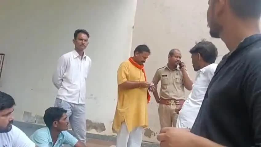 अतर्रा: महुआ ब्लॉक से घर लौटते समय बाइक ने दूसरी बाइक में मारी टक्कर, रोजगार सेवक की हुई मौत