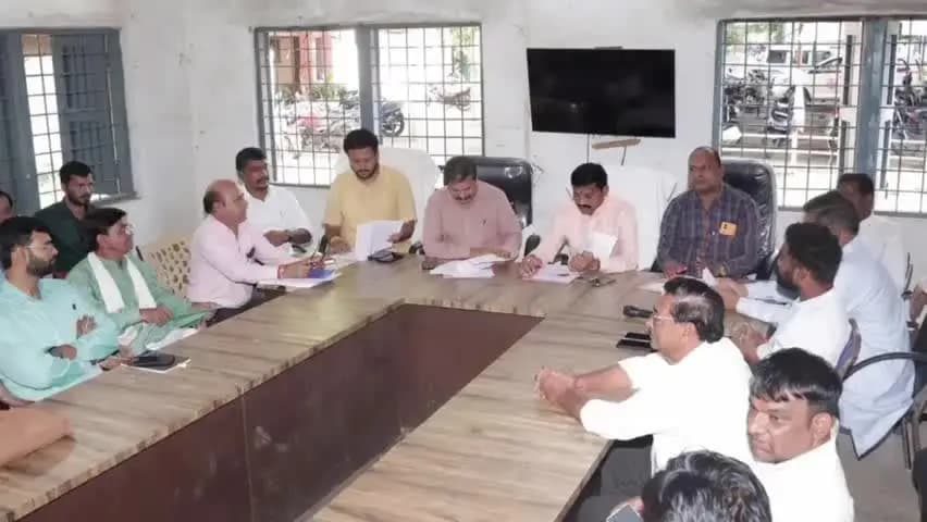 पानसेमल: सेवा संकल्प अभियान के अंतर्गत जनपद पंचायत सभागृह में विधायक की अध्यक्षता में बैठक का हुआ आयोजन