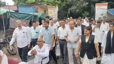 बिंदकी: बिंदकी में अधिवक्ताओं ने न्यायिक कार्य से विरत रहकर किया प्रदर्शन, हड़ताल पर रोक लगाने का किया गया विरोध