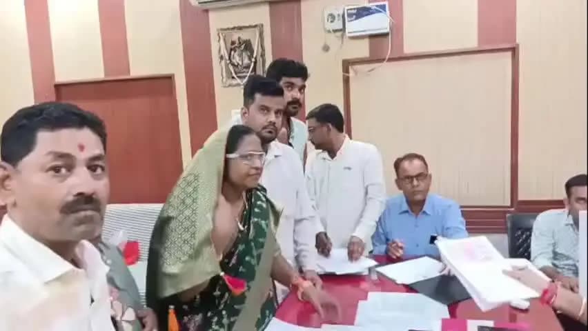 नागौर: नागौर नगर परिषद में रमा सांखला ने सभापति पद के लिए दाखिल किया नामांकन