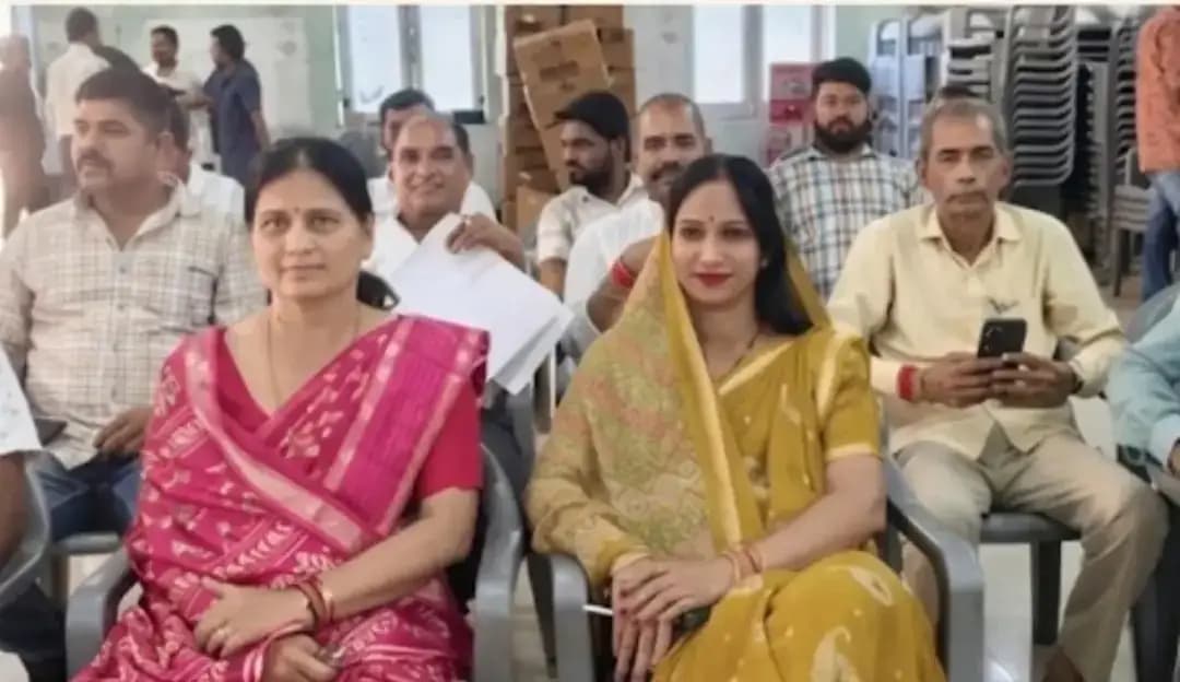 भाजपा की नीलेश जैन व कांग्रेस की मीनाक्षी शर्मा ने सभापति के लिए किया आवेदन।