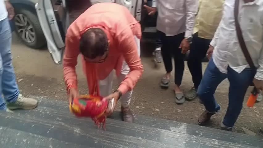 बांसवाड़ा: नगर परिषद में सभापति पद पर भाजपा ने मुकेश रावत पर जताया भरोसा, कांग्रेस के गौतम ने भी किया नामांकन दाखिल