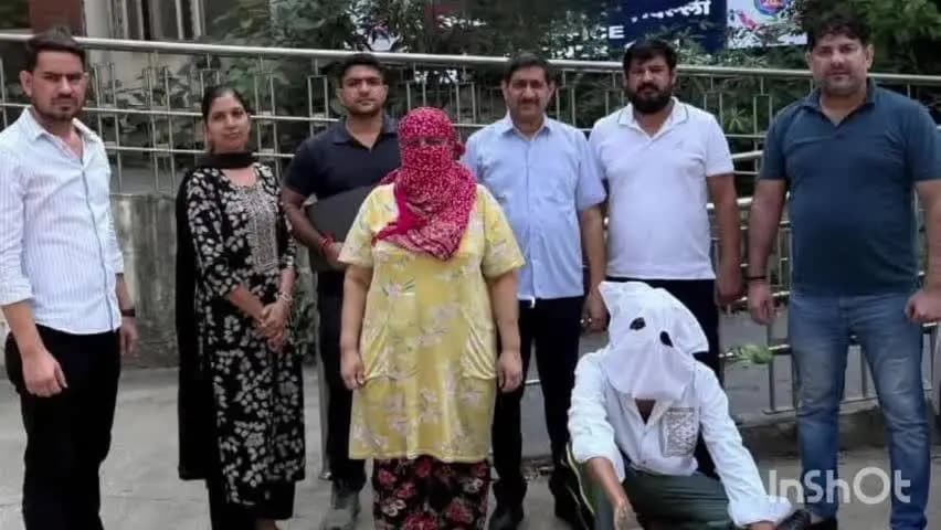 जहांगीरपुरी में ड्रग तस्करी के खिलाफ बड़ी कार्रवाई, मां-बेटा गिरफ्तार; 300 एडनॉक-एन टैबलेट और ₹90,180 नकद बरामद