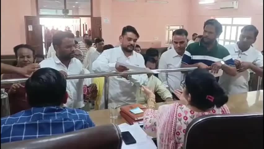 चूरू: कांग्रेस से चूरू नगर परिषद सभापति के लिए संजय भाटी ने किया नामांकन दाखिल, 21 सितम्बर को समीकरण बदलने की कही बात