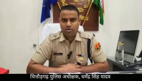 चित्तौड़गढ़ 16 सितंबर 2026। चिन्हित ब्लैक स्पॉट पर सड़क दुर्घटना की रोकथाम हेतु यातायात पुलिस द्वारा प्रतिदिन कार्यवाही की जा रही है मंगलवार को कुल 91 तेज गति के चालान किए गए। इसके अतिरिक्त लेन ड्राइविंग सिस्टम का उल्लंघन करने वाले वाहन चालकों के विरुद्ध 72 कार्रवाई तथा बिना हेलमेट वाहन चलाने वाले 12 वाहन चालकों के विरुद्ध कार्रवाई की गई।
