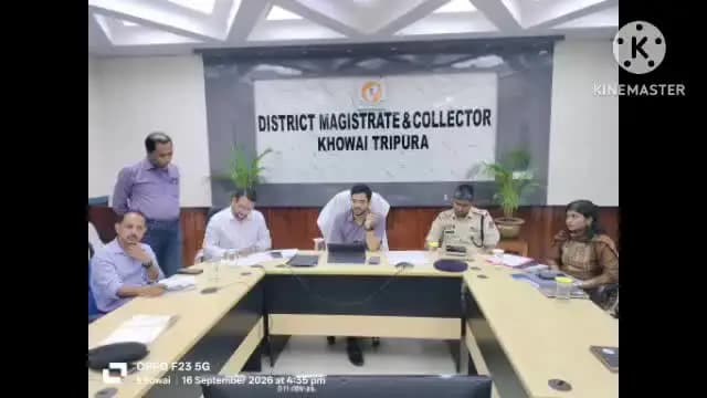 খোয়াই: খোয়ায় জেলাশাসক কার্যালয়ের ভিডিও কনফারেন্স হলে আইনসম্মত আন্তঃসীমান্ত বাণিজ্য সংক্রান্ত খোয়াই জেলা স্তরের এক বৈঠক হয়