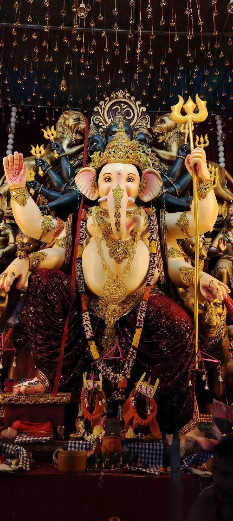 ବାଲେଶ୍ବର ସଦର: ବାଲେଶ୍ୱର କନଭେଣ୍ଟ ସ୍କୁଲ ରୋଡରେ ଗଣେଶ ପୂଜା ଭକ୍ତିମୟ ପରିବେଶ