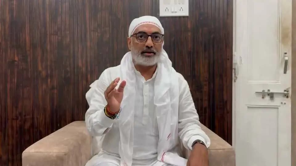 👉 सेवा संकल्प अभियान 2026
➡️सेवा संकल्प अभियान के अंतर्गत ‘आशीर्वाद का दिया’ कार्यक्रम में आप भी सहभागी बनें।
➡️अपने घर में एक दीपक जलाएं और विकसित भारत के संकल्प के प्रति अपनी सहभागिता व्यक्त करें।
#सेवा_संकल्प_अभियान #SevaSankalpAbhiyan #AshirwadKaDiya
CM Madhya Pradesh Dr Mohan Yadav Jansampark Madhya Pradesh General Administration Department, MP Department Of Revenue, Madhya Pradesh Department of Culture, Madhya Pradesh