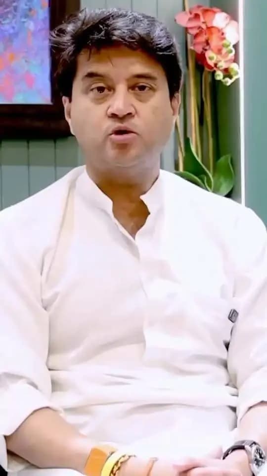 ⏩ #गुना - आज 17 सितंबर की शाम हम सभी अपने-अपने घरों में 'आशीर्वाद का दीया' जरूर जलाएं और विकसित भारत @ 2047 के संकल्प में अपनी भागीदारी निभाएं।
- केंद्रीय मंत्री श्री Jyotiraditya M Scindia
#सेवा_संकल्प_अभियान
#SevaSankalpAbhiyan
#AshirwadKaDiya
Narendra Modi CM Madhya Pradesh Dr Mohan Yadav Jansampark Madhya Pradesh Gwalior Commissioner Panchayat, Rural Development and Social Welfare Department of Madhya Pradesh