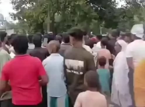 किशनगंज: कोचाधामन के माराडांगा चौक पर हादसा: वाहन ने बुजुर्ग को रौंदा, मौत; आक्रोशित ग्रामीणों ने NH-327E जाम