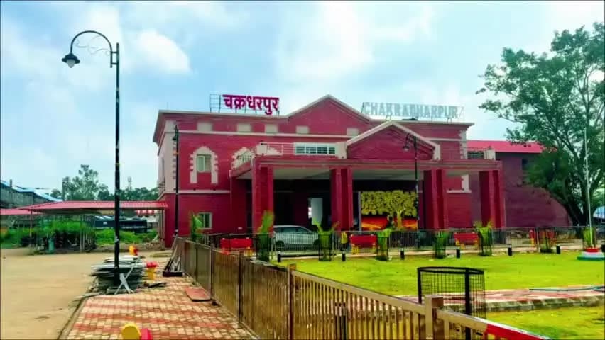 चक्रधरपुर: चक्रधरपुर में नाबालिग से दुष्कर्म, पुलिस ने पोक्सो एक्ट के तहत मामला दर्ज कर एक आरोपी को किया गिरफ्तार