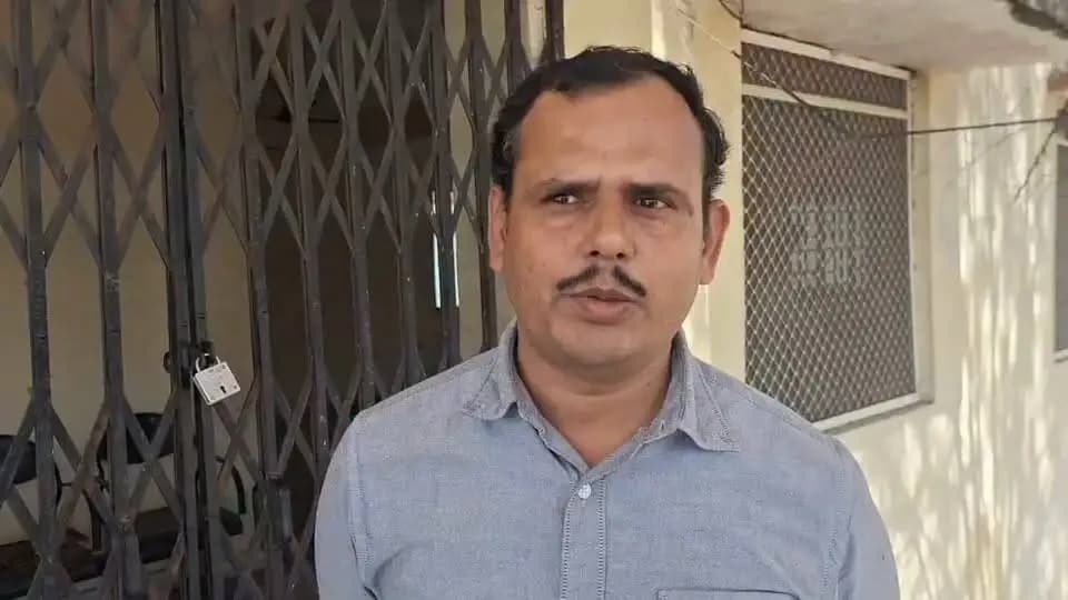मढखेरा जागीर के कृषक देवेंद्र पांडे ने पीएम मोदी को जन्मदिन की बधाई देते हुए किसान-हितैषी योजनाओं के लिए उनका आभार जताया है। 🎂🎉
#PMModi #KisanHit #jansamparkMP #sagar