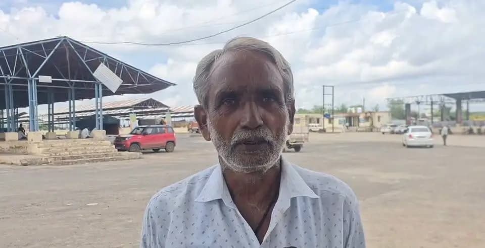 पी एम किसान सम्मान निधि से सशक्त होते हमारे किसान! 🌾🚜
प्रधानमंत्री किसान सम्मान निधि योजना के तहत समय पर मिलने वाली आर्थिक सहायता से कृषि कार्यों में बड़ी राहत मिल रही है। इस योजना का लाभ मिलने पर किसान श्री बलदेव प्रसाद जी ने आदरणीय प्रधानमंत्री श्री नरेंद्र मोदी जी का सहृदय धन्यवाद व्यक्त किया।
#PMKisan #KisanSammanNidhi #EmpoweringFarmers #Sagar #MPGovt