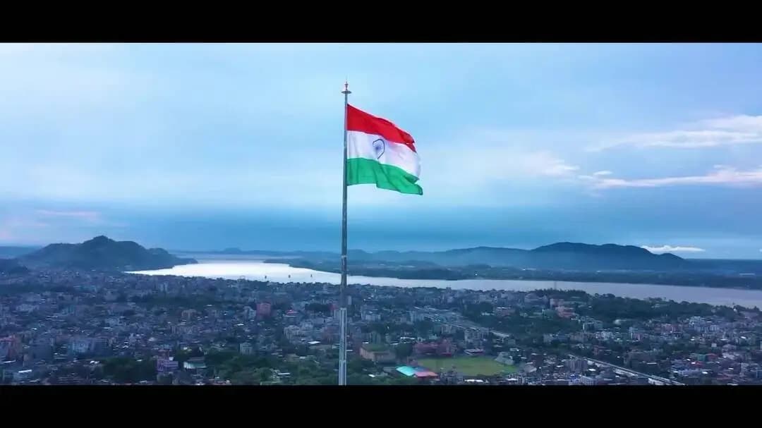 "आपके शहर जम्मू में आयोजित हो रहा है रोजगार मेला।
देश के युवाओं को सरकारी नौकरियाँ देने के संकल्प के तहत, प्रधानमंत्री नरेन्द्र मोदी 19 सितंबर, 2026 दोपहर 12:30 बजे सरकारी नौकरियों में चयनित 51000 से अधिक अभ्यर्थियों को नियुक्ति पत्रों का वितरण करेंगे।"